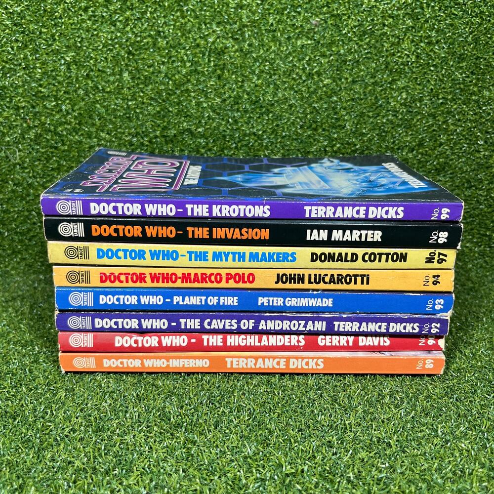Vintage Lot of 8 Target Books Doctor Who Paperback Sci Fi Novel